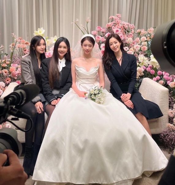티아라 멤버 지연 결혼식 참여사진